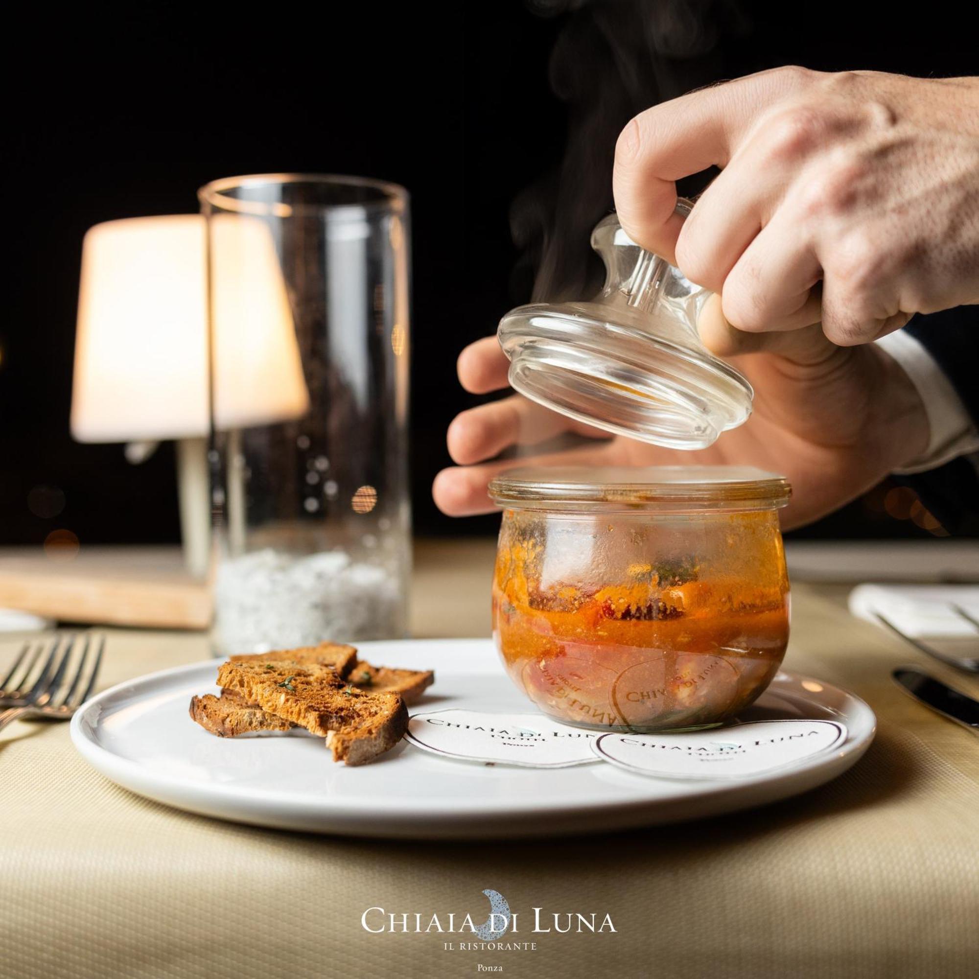 Chiaia Di Luna 4*