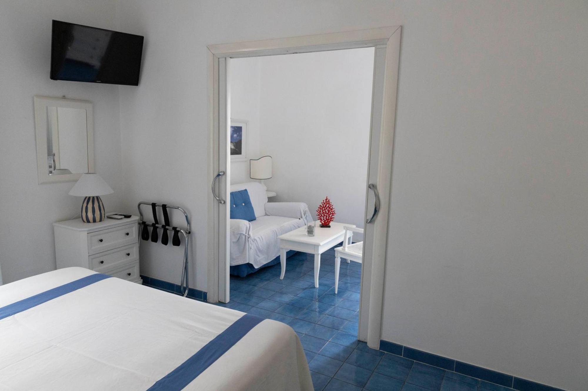 Chiaia Di Luna 4* Ponza