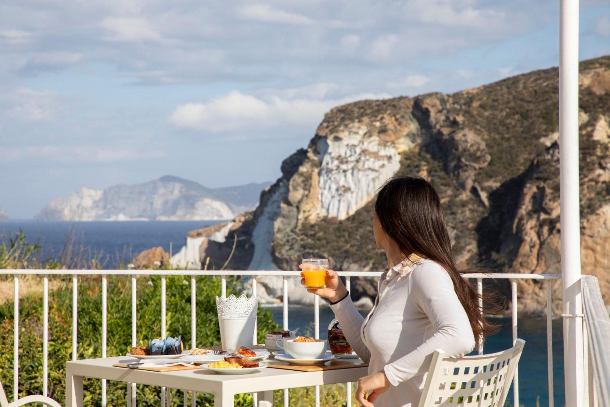 Hotel Chiaia Di Luna 4*
