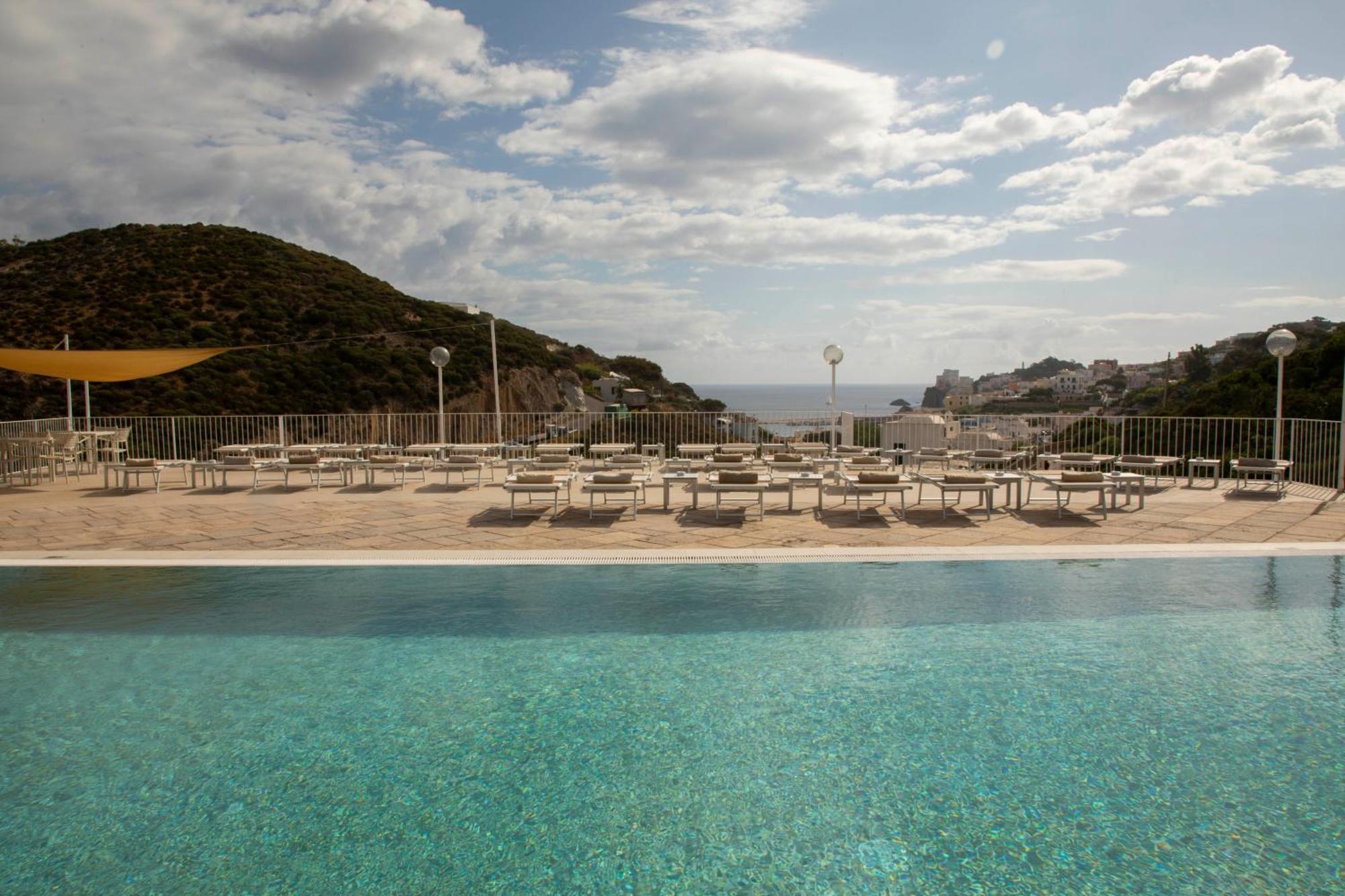 Chiaia Di Luna Hotel 4*